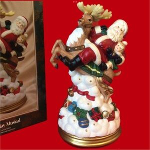 MUSICAL SANTA ON REINDEER FIGURINE PLAYS HERE COMES SANTA CLAUS VINTAGE 90’S 11"